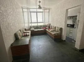 Aconchego a 200m da Praia da Enseada - Ótima localização