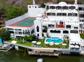 Marina Horizonte Palace Tequesquitengo，特誇斯奎克蒂恩的飯店