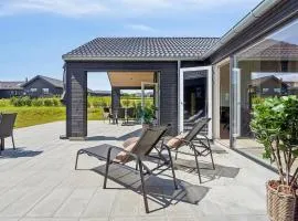 Cozy Home In Rødby With Sauna