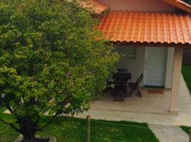 Chalé Luar da Serra 2 Camilos socorro, hôtel à Socorro