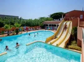 ZEcamping 3 étoiles parc aquatique piscine à 2km de la plage animaux acceptés