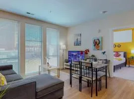 Stylish Home and Cozy200