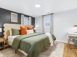 Private Double Room with Shared Bathroom