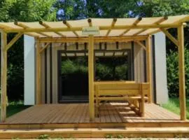 Mobil-home cosy avec terrasse pour 2 personnes - API-1-52-1274