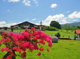 Los Héroes – hotel w mieście Nuevo Arenal