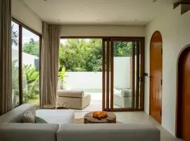 Majo 1BR Romantic Villa - 3 Min to Thomas Beach