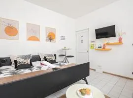 cozy apartment in city , free wifi ,coffe shops downstairs