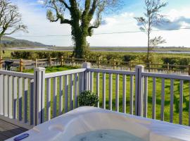 Cree Lodge - Uk13636, hotel u gradu Creetown