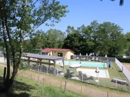 Mobil-Home Confortable avec Terrasse - API-1-52-1608