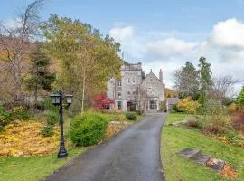 Craigendarroch House