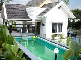 moonlight palace private pool villa vagamon