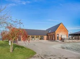 Buckley Farm, Barn 1 - Uk36588