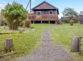 Boreland Farm Cabin - Uk5855, hotel em Kirkmichael
