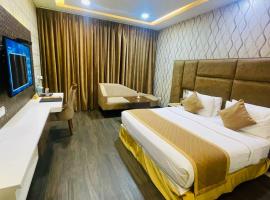 HOTEL JD HEAVENS, hotel em Jhajjar