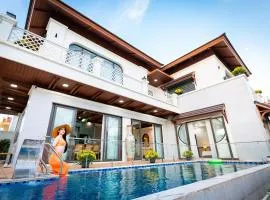 B'Villa Luxury