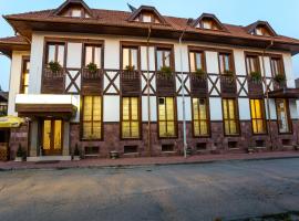 Family Hotel Teteven, hotel Tetevenben