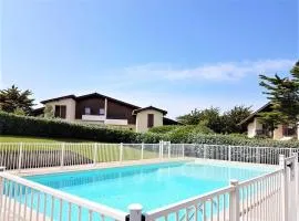 Réf 274, Seignosse océan, Villa Patio à 250m de la plage, avec place de parking et piscine commune , 6 personnes