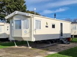 Thelma, Green Lawns, Selsey