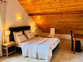 Le Rocher des Ducs, Chambres d'hôtes, parking privé, abris motos