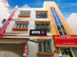 Hotel O Crown Guest House, хотел в Jādabpur