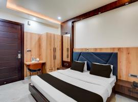 Hotel O CELEBRATION GUEST HOUSE, hotel en Malhour