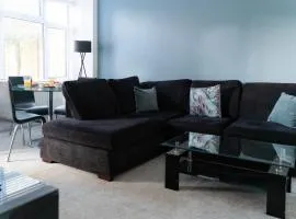 Spacious and Comfortable - 5 Bedroom Home