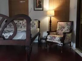 The Turquoise Letterbox - Twin at Central