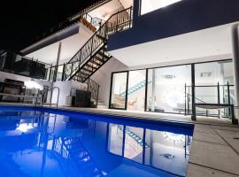 villa costa del sol ヴィラ コスタ デル ソル 淡路島, ξενοδοχείο σε Awaji