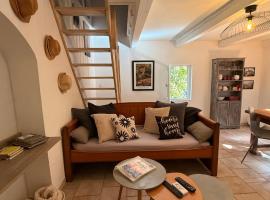 Logement rénové avec jardin privé et clôturé, Hotel in Bagard