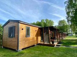 Domek w Ośrodku Taurus nad jeziorem Lubie