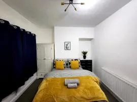 Le Nouveau Luxe - 4 Bedroom, Free Parking