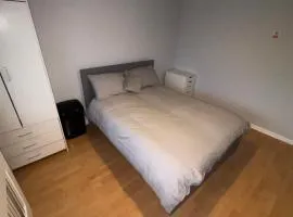 Cosy room 4 T Gatwick