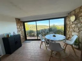 Grand T2 bis avec terrasse et vue