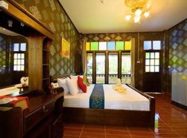ตากลมชมดอย รีสอร์ท แอนด์ โฮมสเตย์, Hotel in Phayao