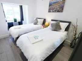 46DW-02 Dreams Unlimited Contractor Home in Ashford