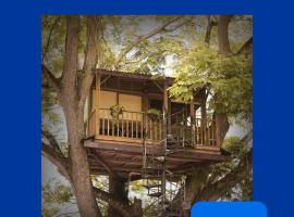 Casa en el Arbol, מלון בUtica