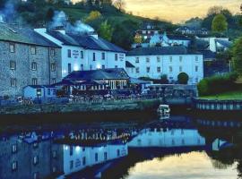 The Steam Packet Inn、トットネスのホテル