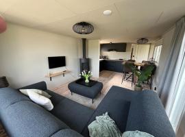 Casa de Anloo, Luxury chalet near nature reserve, hotel ad Anloo