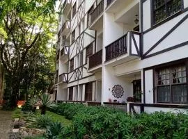 Itaipava, lindo apt em condominio com piscina