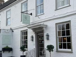 Warren Lodge, hotell i Shepperton