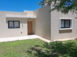 Hermosa Casa Moderna en el Mirador del Lago