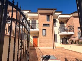 Anzio में, होटल RESIDENZA I GIRASOLI - Spacious private house near the sea, quiet residential area - Lido dei Pini ANZIO