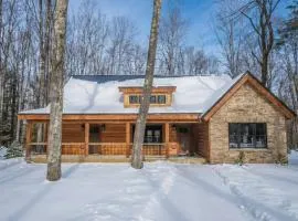 Spruce Hollow: Brand NEW, Lake Access w. Dock Slip, Dog Friendly, Hot Tub
