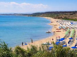 Baia di Capo Piccolo Case Vacanze, hotel a Capo Rizzuto