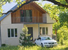 olya's garden, hotel em Itʼkhvisi