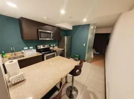 1702 Torres los Yoses cozy apartment on the 17th floor with balcony