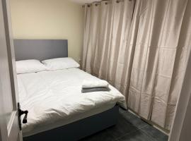 Newbridge Lodge Guest House, hôtel à Newbridge