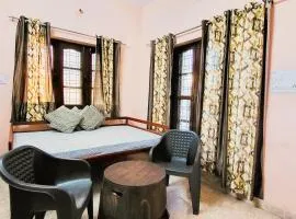 FeelFit Home Stay - Peaceful Stay in Doon, Gateway to Mountains