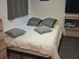 Studio calme & confortable et borne recharge VE, hotel v mestu Marcilly-sur-Tille