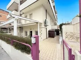 SE203 - Senigallia, trilocale a pochi passi dal mare con portico e posto auto